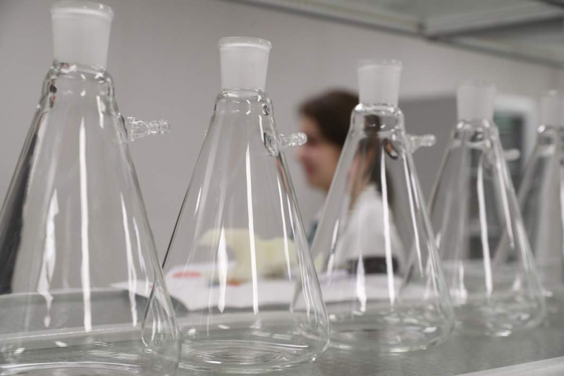 Писать в стоп: ученым из РФ рекомендовали не публиковаться в журналах Elsevier