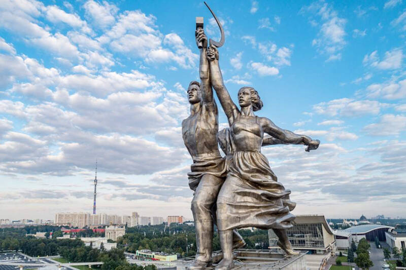 Великая демонстрация: как в Москве открылась выставка мечты