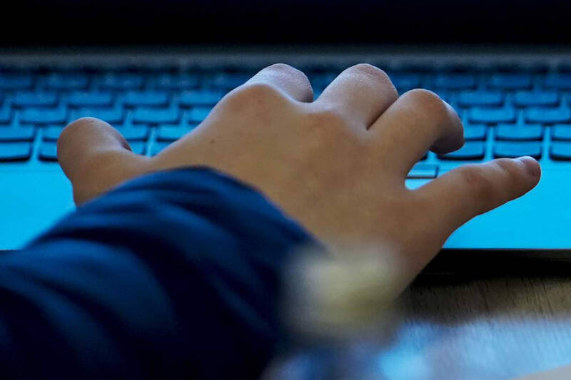 Просели передать: выдачи льготной ипотеки в июле рухнули втрое