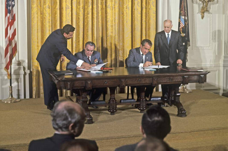 Слушали &mdash; остановили: как разворачивался &laquo;уотергейтский скандал&raquo;