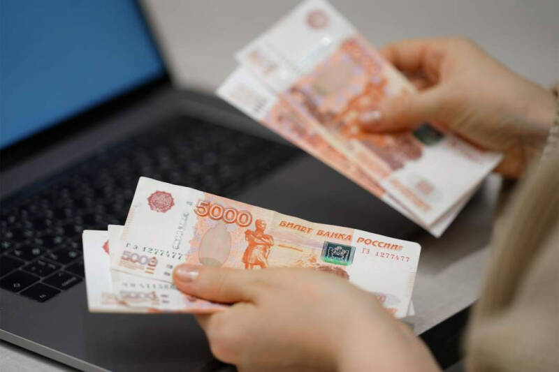 Долговая драма: банки подняли ставки по кредитам вслед за ключевой