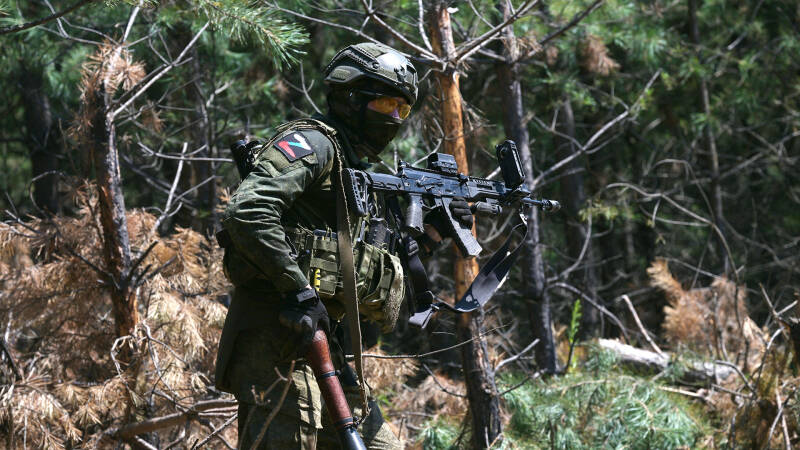 Поддержка рублем: какие выплаты положены участникам СВО