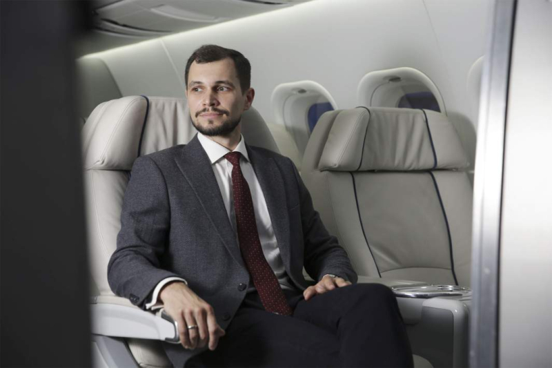 «Мы рисовали самолет вокруг людей и их багажа»