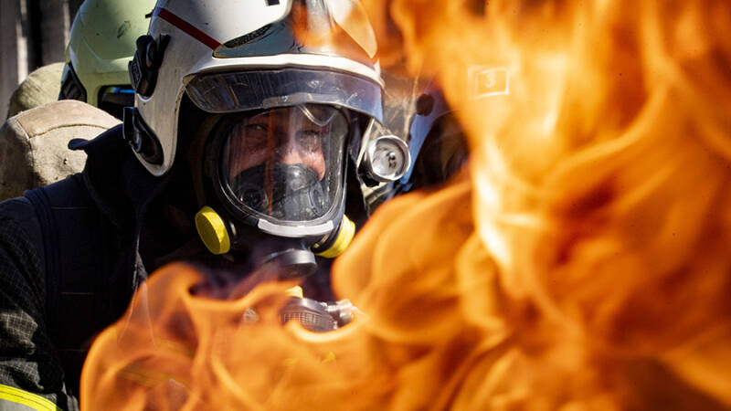 Губернатор Ростовской области сообщил о возгорании на складах после атаки БПЛА