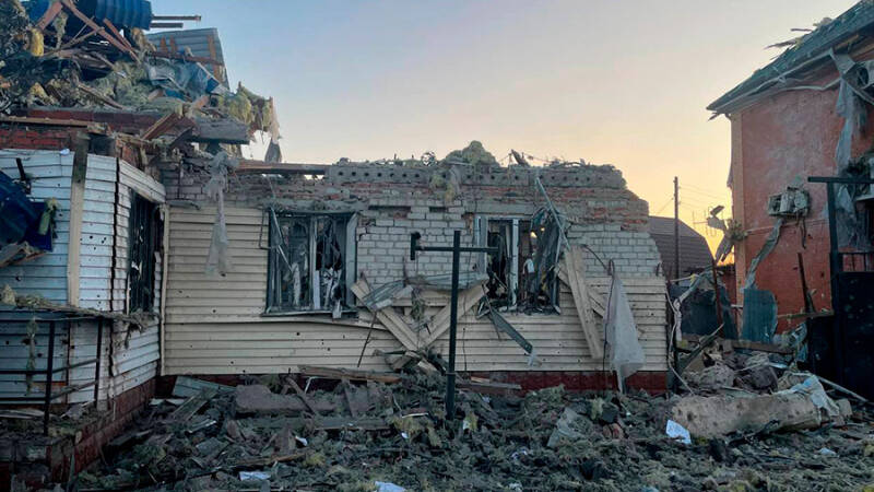 Трое детей и двое взрослых пострадали при обстреле ВСУ города Суджа Курской области