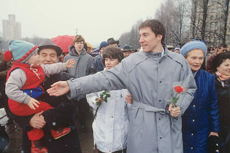 Бремя Героя: в &laquo;Роскосмосе&raquo; сократили должность Сергея Крикалева