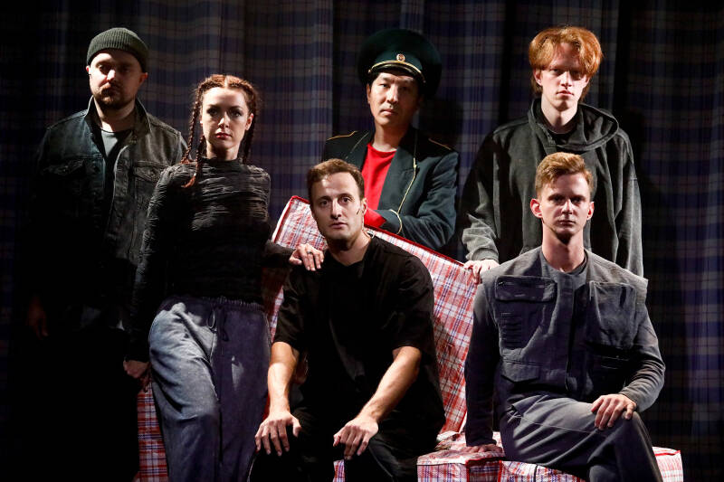 Полёт &laquo;Желтой стрелы&raquo;: Таганка выпустила спектакль &mdash; рок-концерт