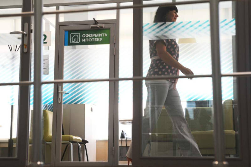 Не выше, но ниже: в ГД предложили запретить маркетинговые акции банков и застройщиков