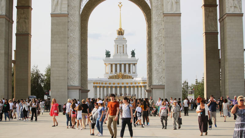 Великая демонстрация: как в Москве открылась выставка мечты