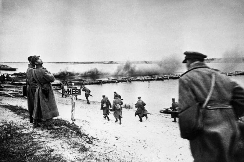 Киевский марш позора: когда по столице советской Украины провели пленных фашистов