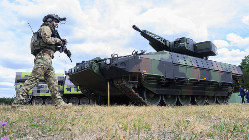 Германист указала на подготовку ФРГ к усилению милитаристской риторики