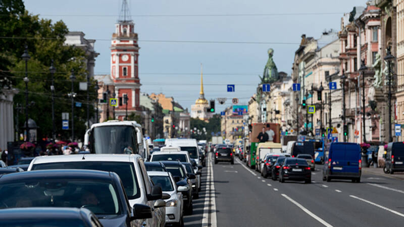 В Петербурге водитель открыл огонь по проезжающей рядом машине