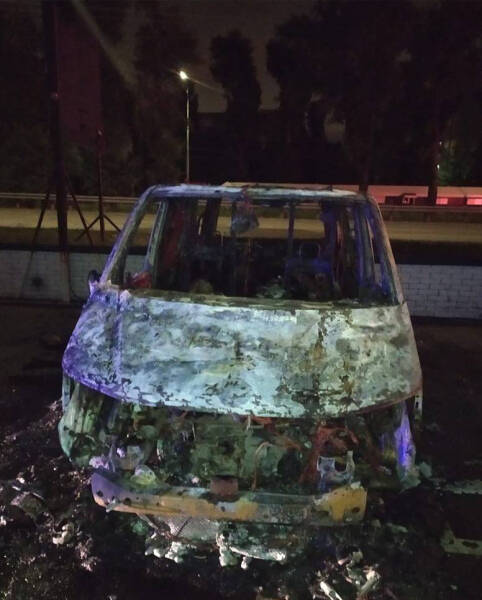 Огонь на поражение: на Украине массово жгут военные автомобили