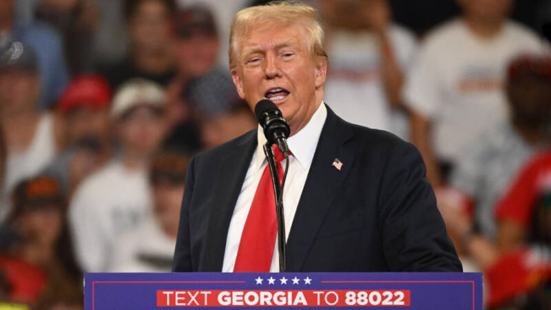 Политолог назвал популизмом заявления Трампа о переговорах Путина и Зеленского