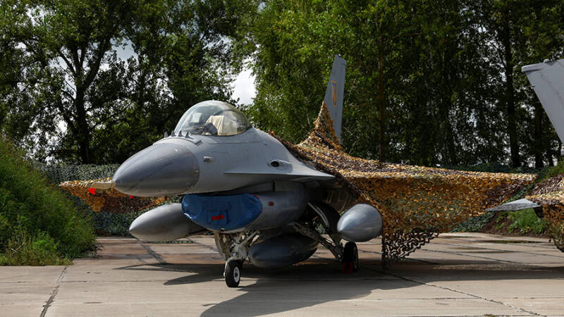 The Economist указал на бессмысленность поставок Киеву F-16