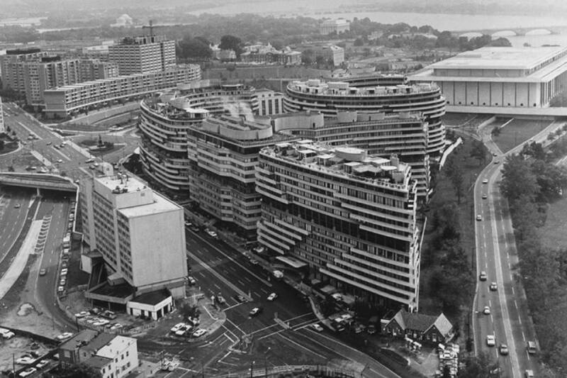 Слушали &mdash; остановили: как разворачивался &laquo;уотергейтский скандал&raquo;