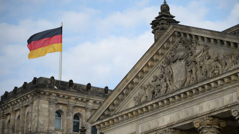 Караул устал: Германия заморозила военную помощь Украине