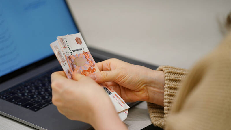 Мурманские многодетные семьи получат выплату к Дню знаний