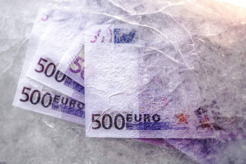 Кусочек торга: товарооборот России и Евросоюза упал на треть