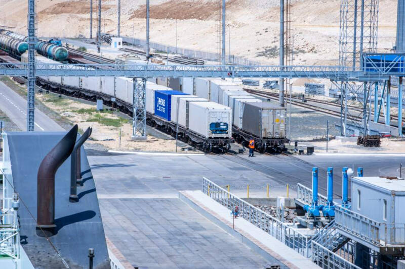 Зал выжидания: в Евразийской комиссии приветствуют намерение Ирана стать наблюдателем при ЕАЭС