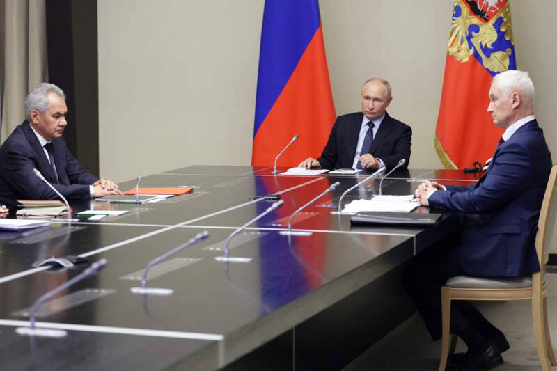 Бьют по гражданским: Путин назвал провокацией попытку прорыва в Курской области