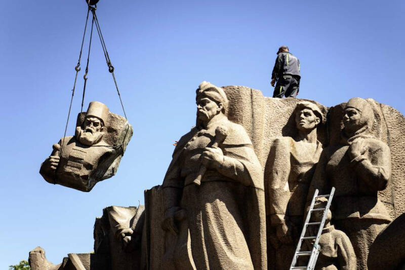 &laquo;Боевиков ВСУ вынудят либо уйти, либо сдаться, либо их уничтожат&raquo;