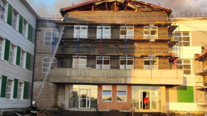 Возбуждено уголовное дело в связи с пожаром в строящейся школе на Кубани