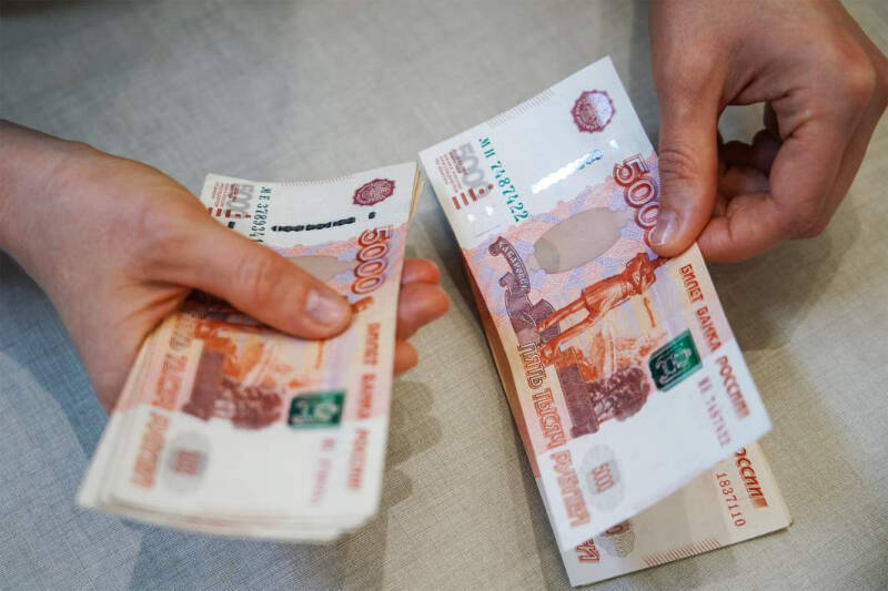 Заначка растет: почему россияне стараются сберегать деньги